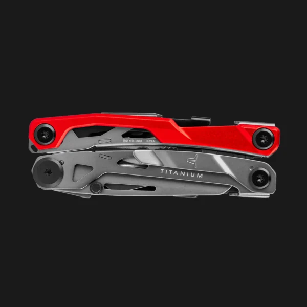 TRU MTL 0004 Ti Pocket Multi Tool Hero Closed websitebackground